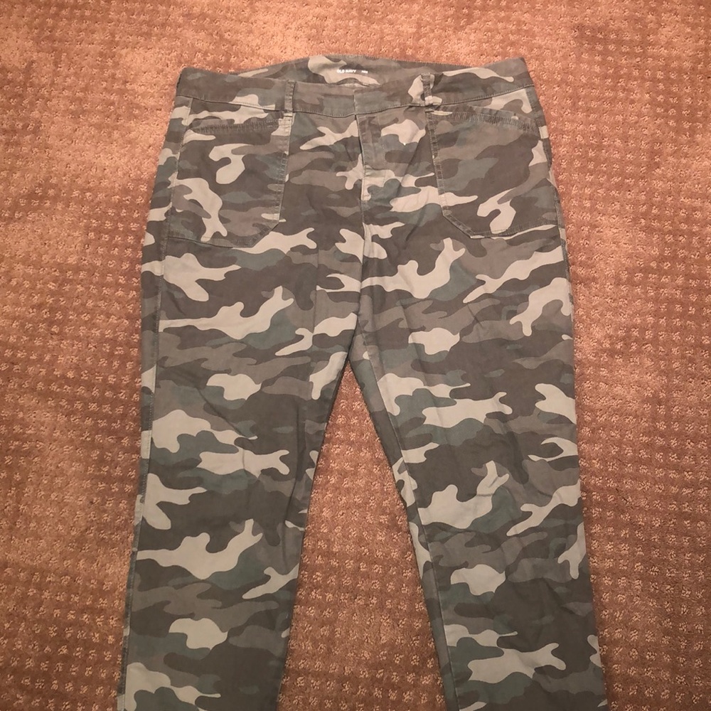 Old Navy Camouflage Jeans